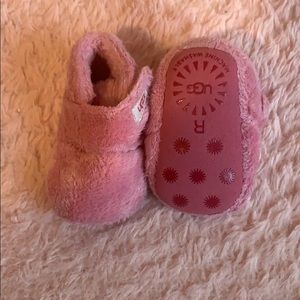 Ugg slipper boots for baby girl
